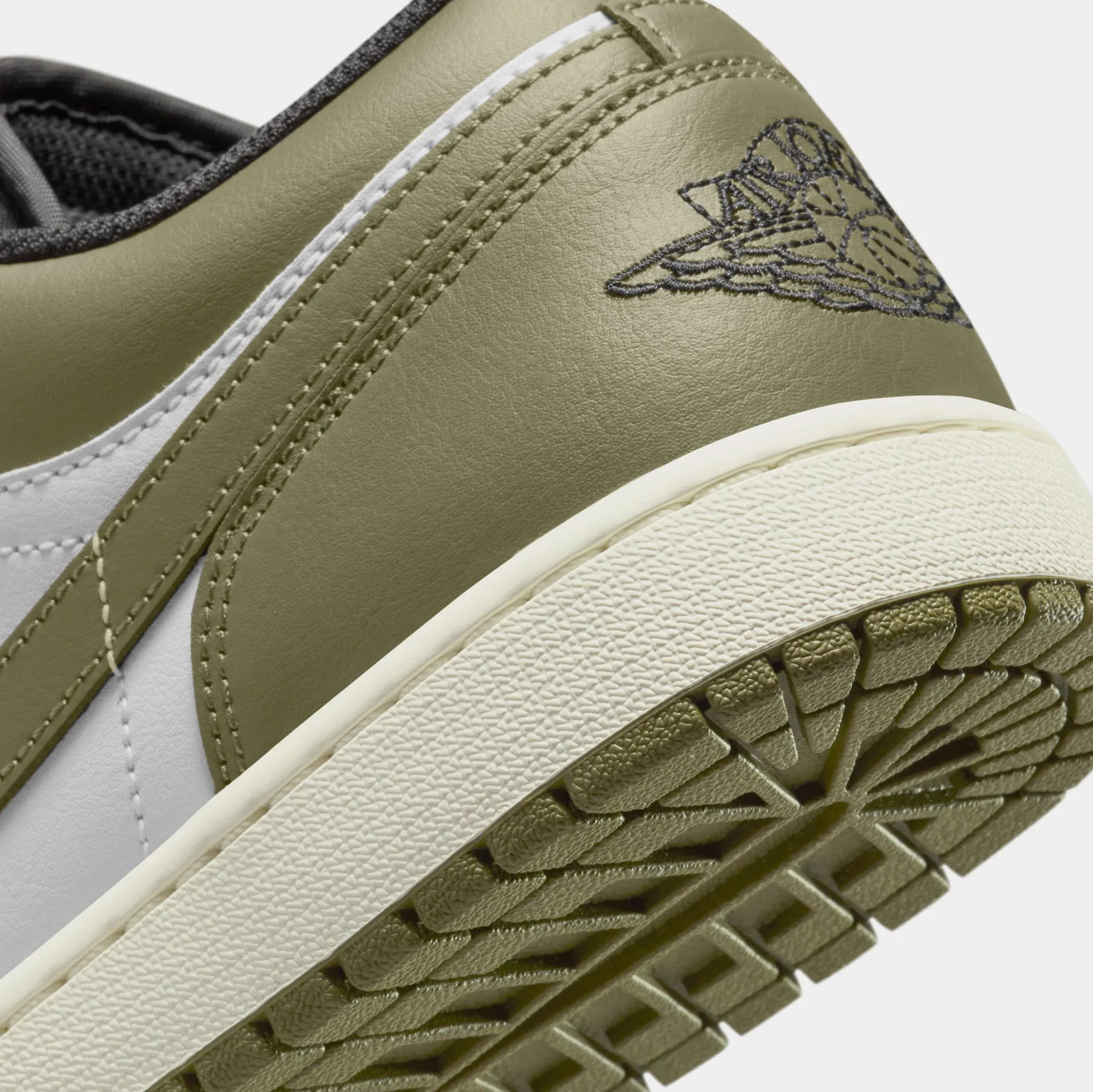 Air Jordan 1 Retro Low Medium Olive Mens Lifestyle Shoes (Black/Medium Olive/White)