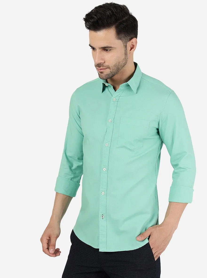 Biscay Green Solid Slim Fit Casual Shirt | JadeBlue