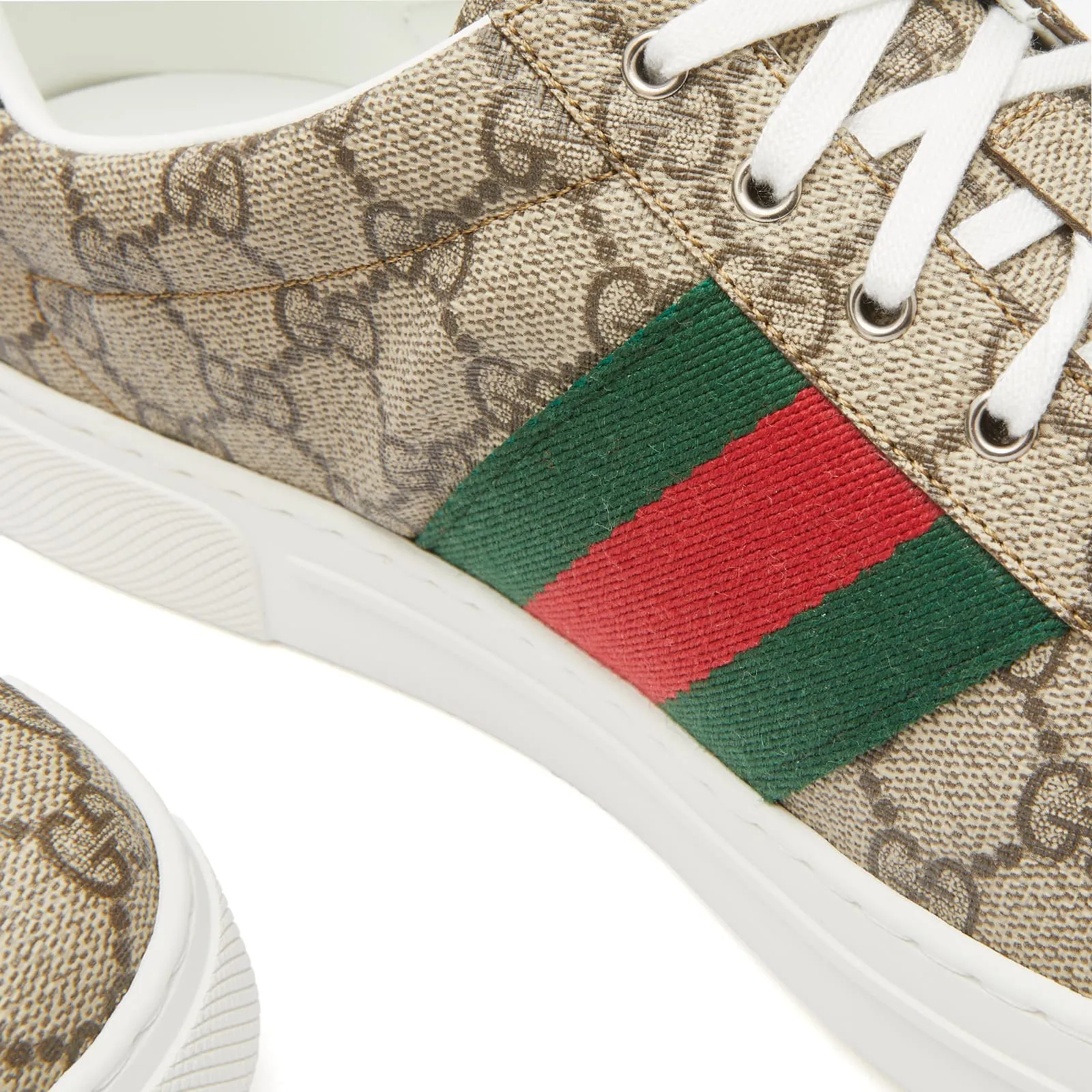 Gucci Lace sneakers, beige