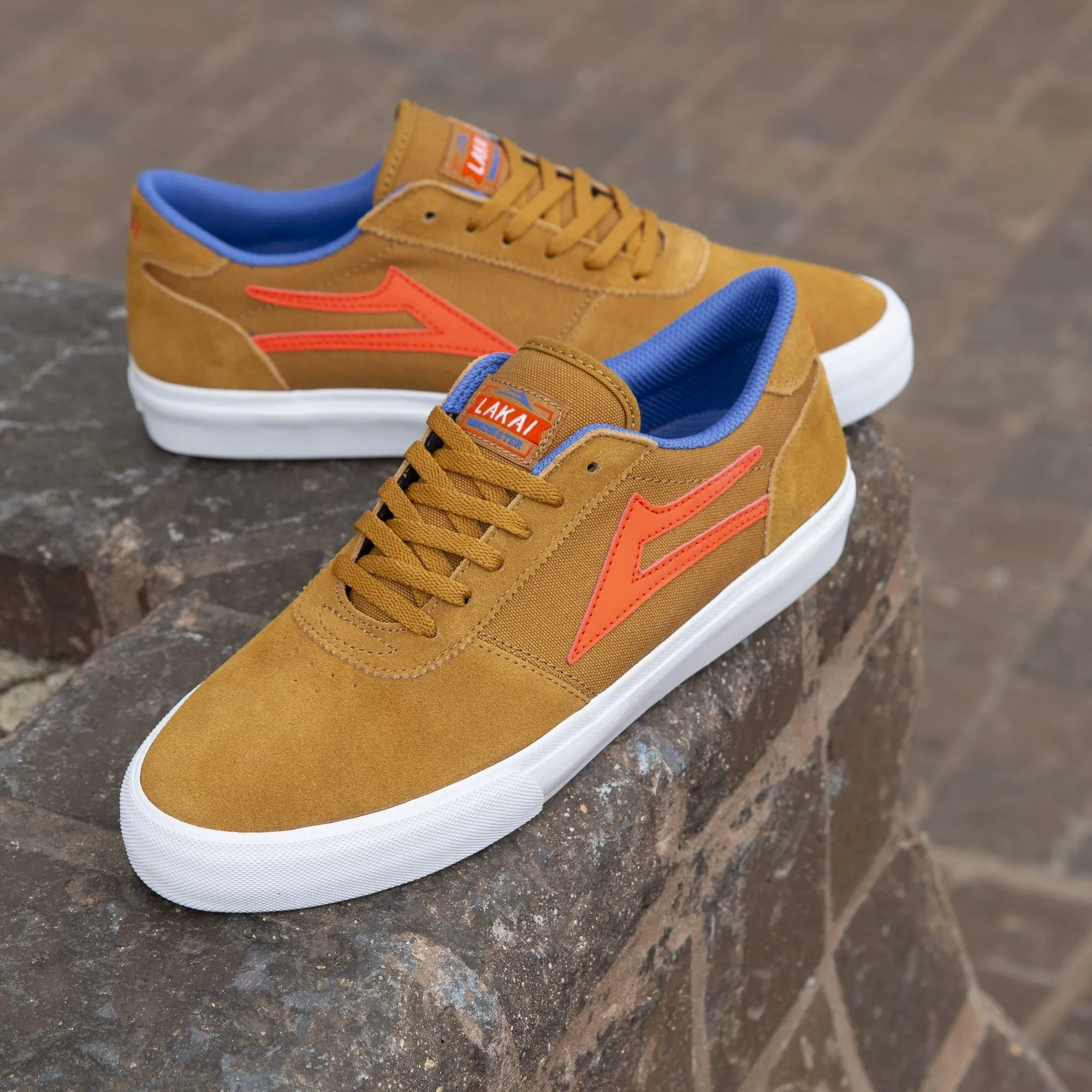 Manchester - Walnut Suede