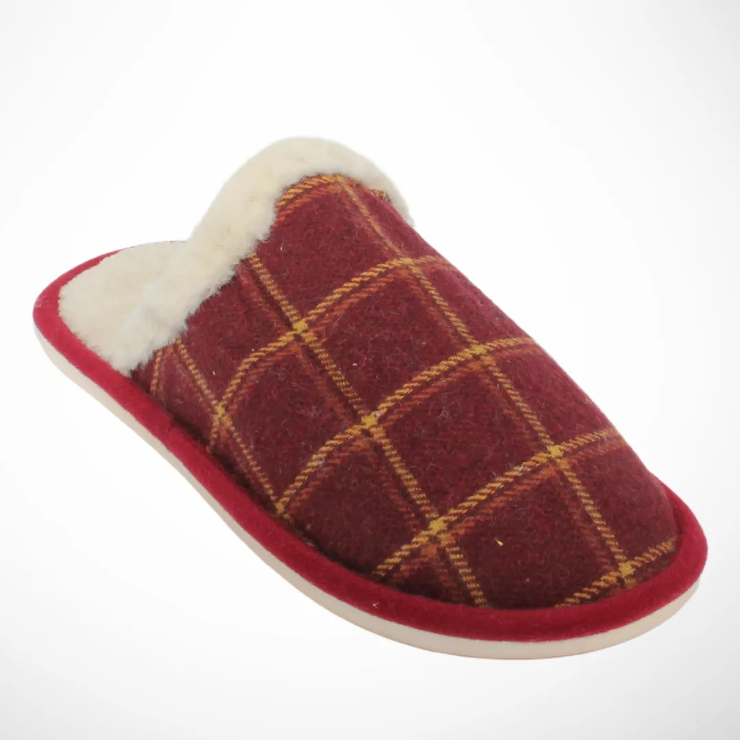 Men Closed Toe House Slipper (Burgundy)