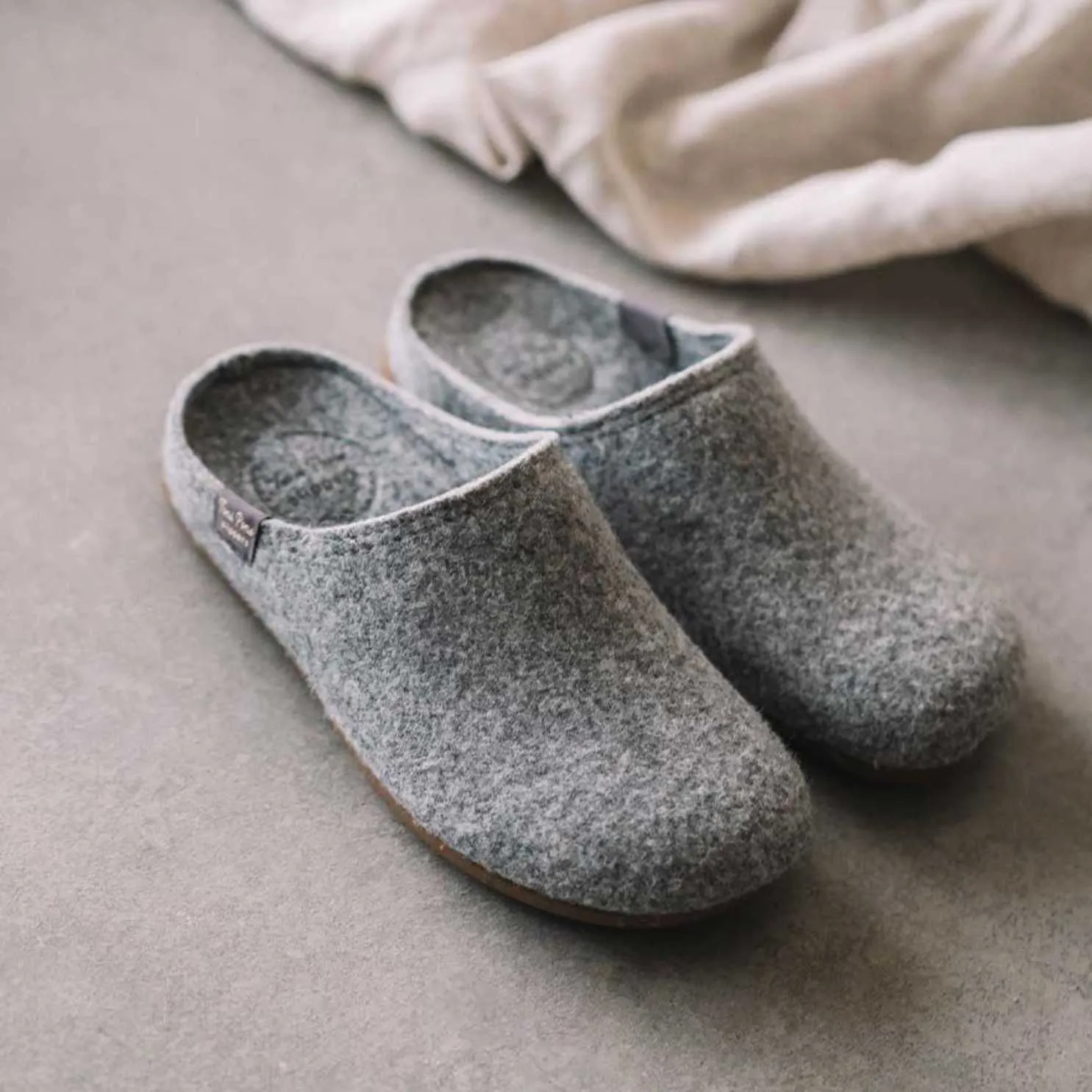 Plain Felt Slippers for Men - Neo-FR